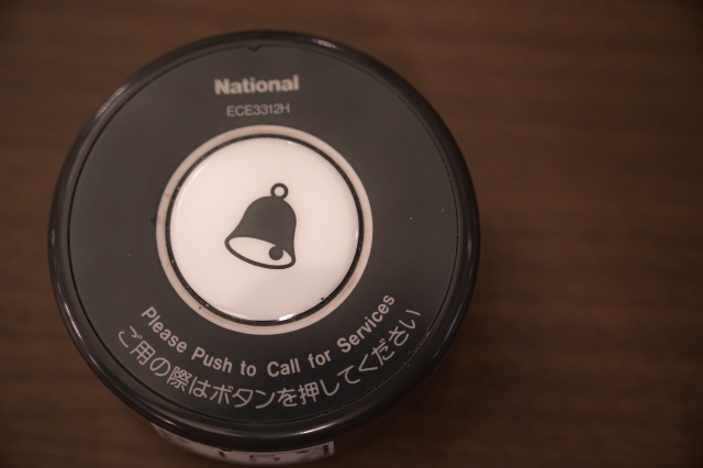 ポーカーのコールとは 意味や関連用語 強い使い方とコールする時の基準を解説 ワクワクコーポレーション